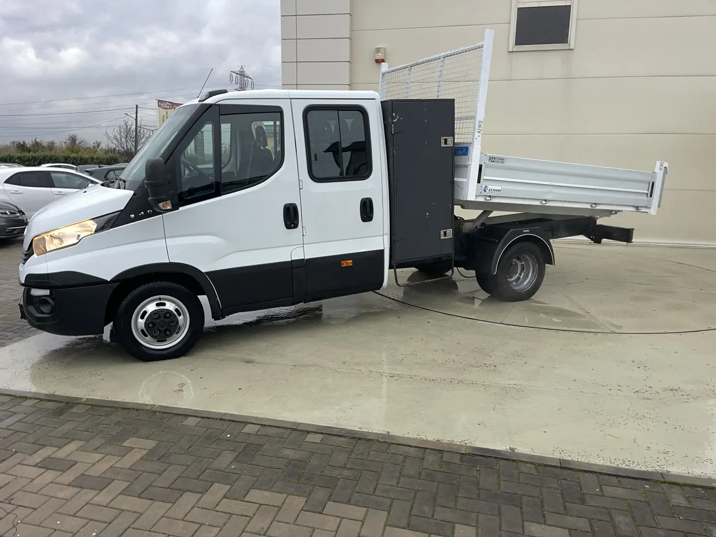 Iveco Daily Doka 35C14 7LOCURI PUNTE DUBLA BASCULABIL