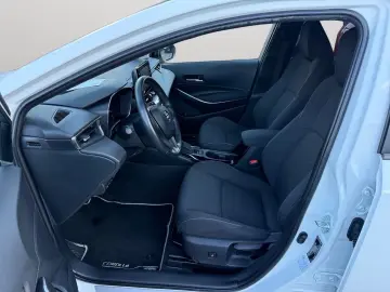 COROLLA TOURING SPORTS TEAM D 1.8L HYBRID AWR