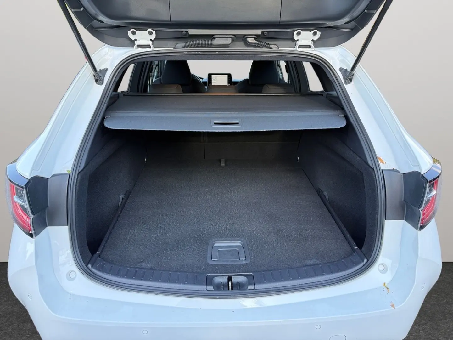 COROLLA TOURING SPORTS TEAM D 1.8L HYBRID AWR