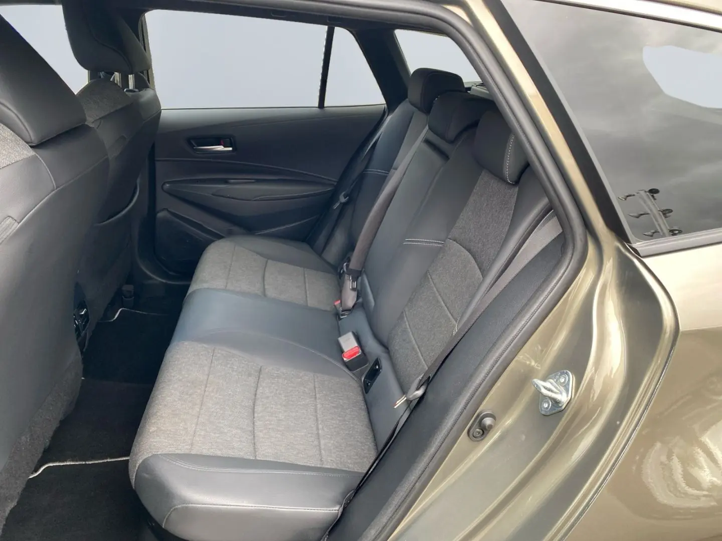 Corolla 1.8 Hybrid TS Team D  Navi LED CarPlay