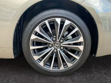 Corolla 1.8 Hybrid TS Team D  Navi LED CarPlay