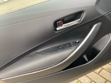 Corolla 1.8 Hybrid TS Team D  Navi LED CarPlay