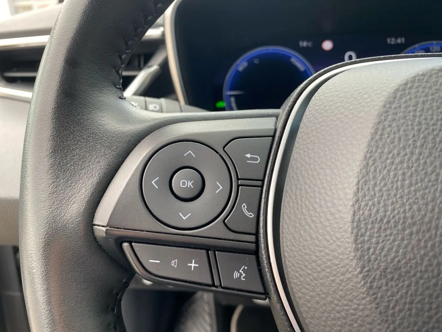 Corolla 1.8 Hybrid TS Team D  Navi LED CarPlay