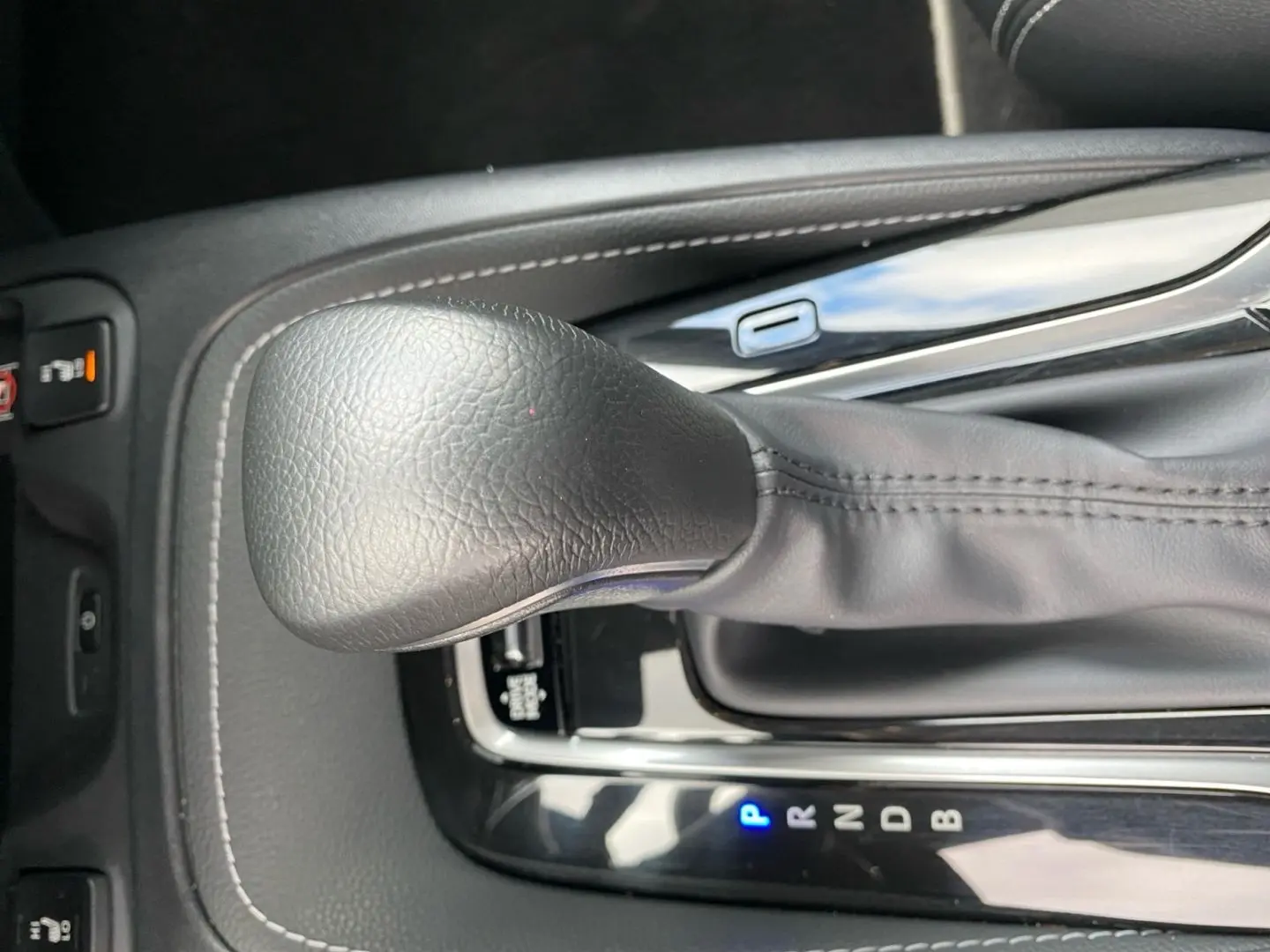 Corolla 1.8 Hybrid TS Team D  Navi LED CarPlay