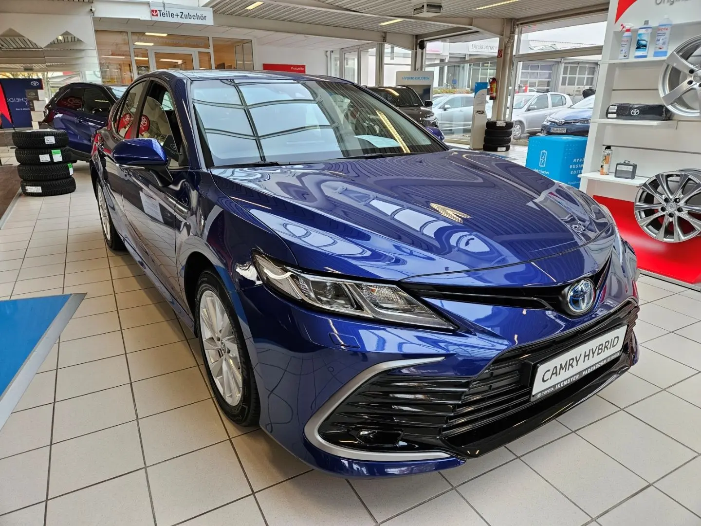 Camry Hybrid Leder Sitzheizung LED PDC