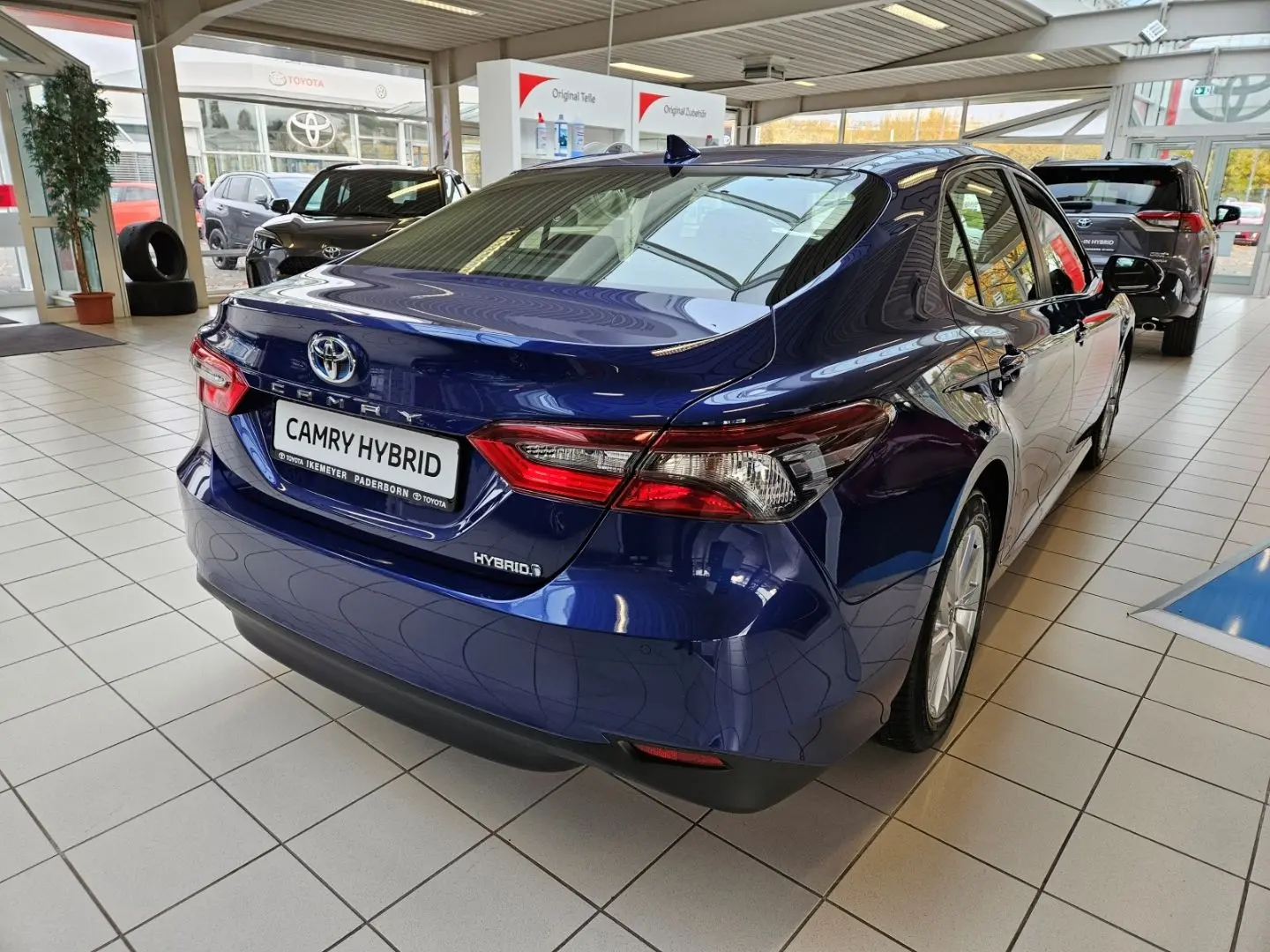 Camry Hybrid Leder Sitzheizung LED PDC