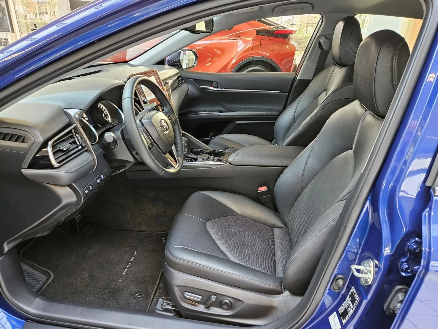 Camry Hybrid Leder Sitzheizung LED PDC