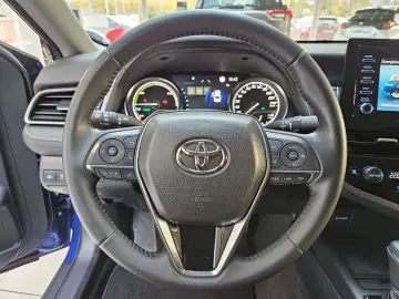 Camry Hybrid Leder Sitzheizung LED PDC