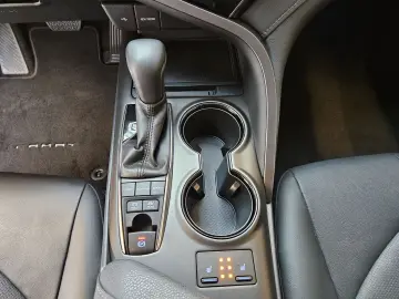 Camry Hybrid Leder Sitzheizung LED PDC