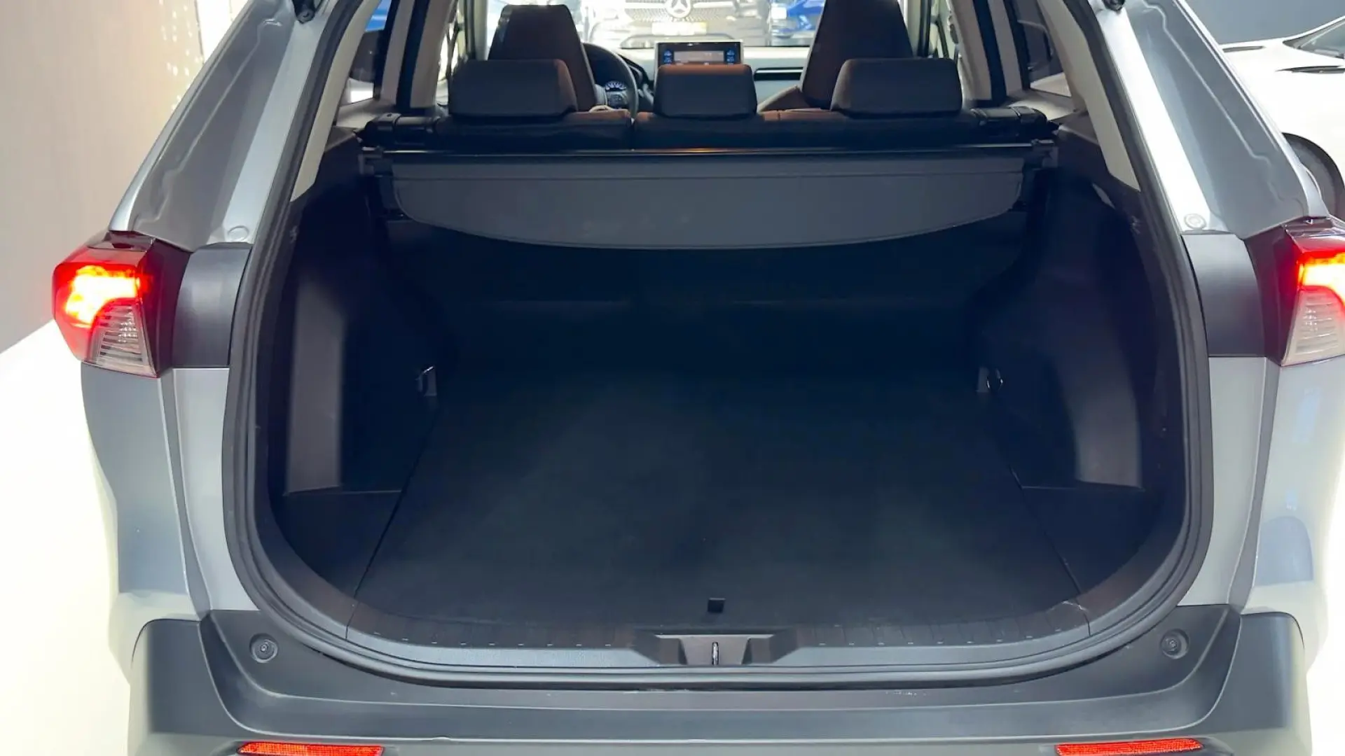 RAV 4 RAV4 Hybrid 4x2 Basis Leder Kamera