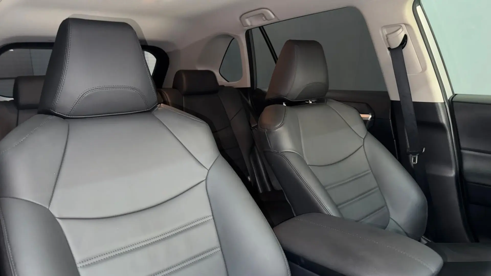 RAV 4 RAV4 Hybrid 4x2 Basis Leder Kamera