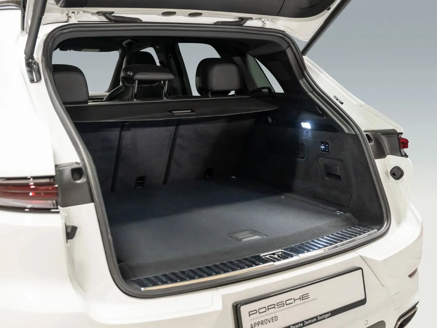 Cayenne E-Hybrid Soft-Close BOSE  Sport Chrono