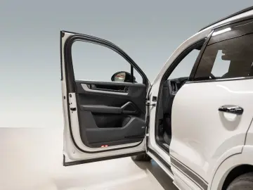 Cayenne E-Hybrid Soft-Close BOSE  Sport Chrono