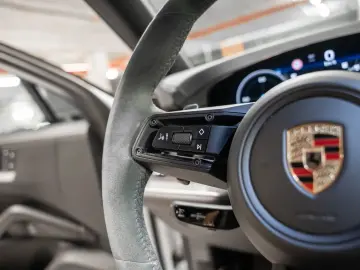 Cayenne E-Hybrid Soft-Close BOSE  Sport Chrono