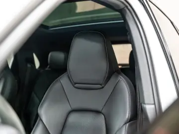 Cayenne E-Hybrid Soft-Close BOSE  Sport Chrono