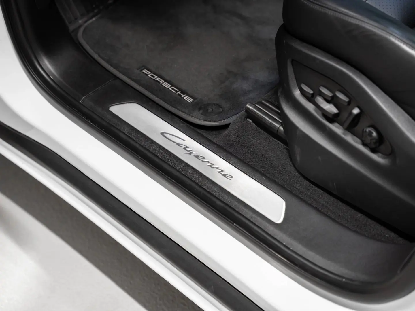 Cayenne E-Hybrid Soft-Close BOSE  Sport Chrono