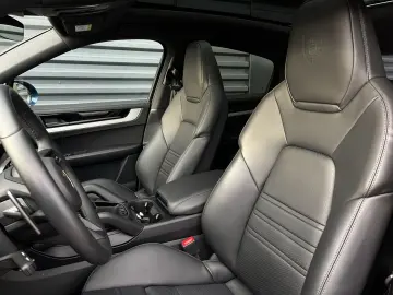 Cayenne E-Hybrid Coupe   Sportabgasanlage   BOSE