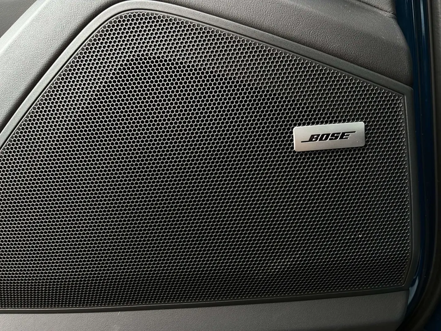 Cayenne E-Hybrid Coupe   Sportabgasanlage   BOSE