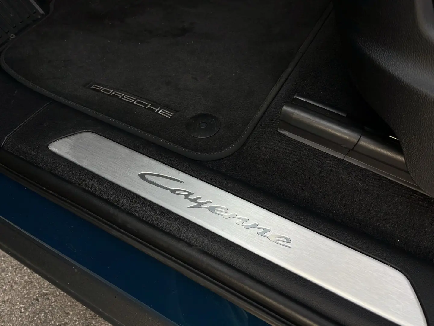 Cayenne E-Hybrid Coupe   Sportabgasanlage   BOSE