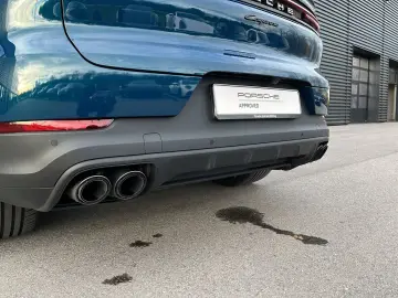 Cayenne E-Hybrid Coupe   Sportabgasanlage   BOSE