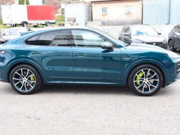 Cayenne Coupe E-Hybrid StandHz_Pano_360 _AHK_21