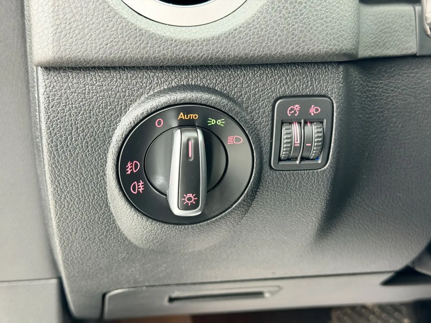 VOLKSWAGEN TIGUAN 2016 2.0D E6 4X4 Garantie 12 Luni Rate Ava