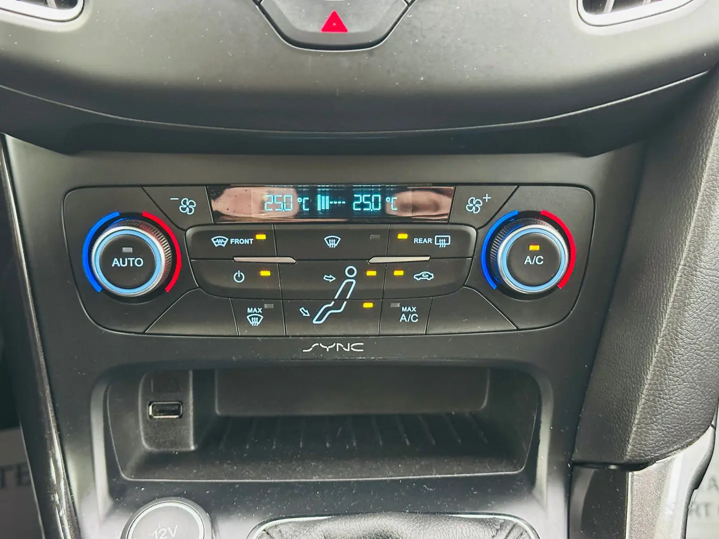 FORD FOCUS 2015 1.6D E5 GARANTIE Rate Avans 0 Doar Cu Buleti