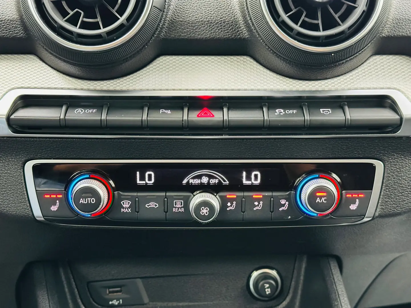 AUDI Q2 2020 1.6D E6 GARANTIE Rate Avans 0 Doar Cu Buletinul