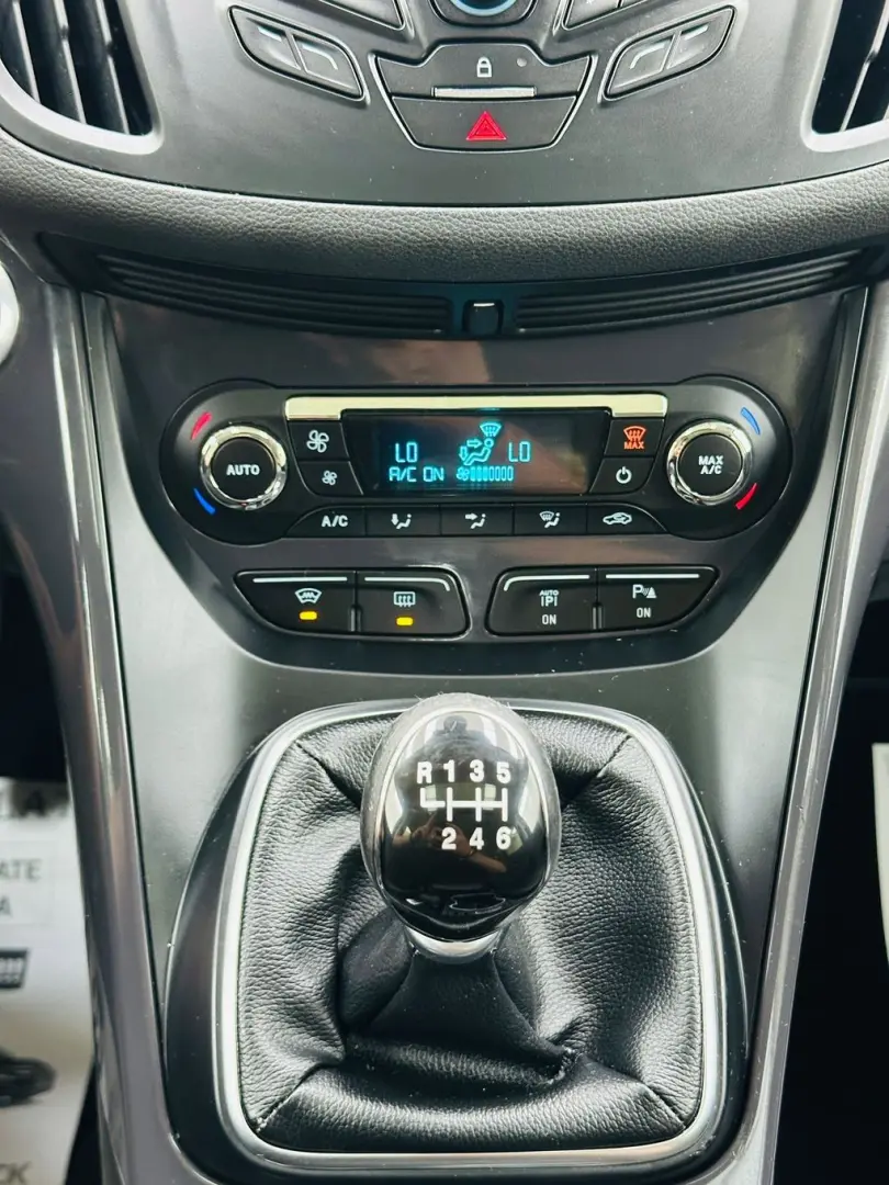 FORD KUGA 2014 2.0D E5 GARANTIE 12 LUNI Rate Avans 0 Doar cu