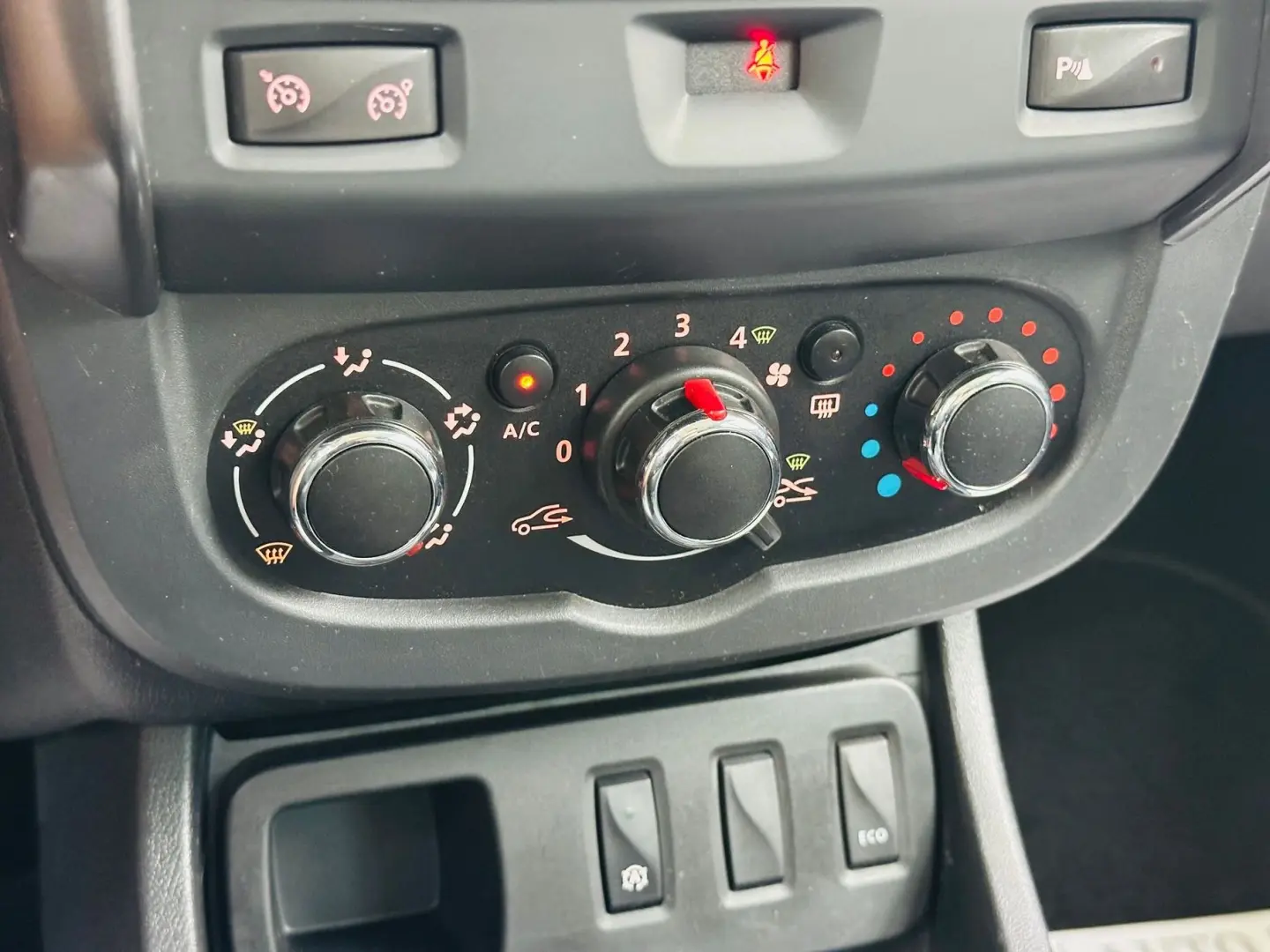 DACIA DUSTER 2016 1.5D E6 GARANTIE 12 LUNI Rate Avans 0 Doar