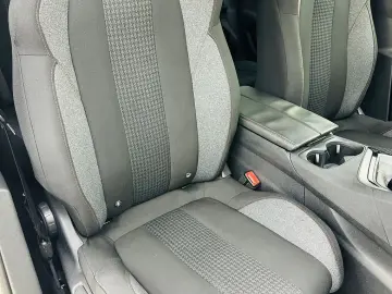 PEUGEOT 3008 2017 1.2I E6 GARANTIE 12 LUNI Rate Avans 0 Doar