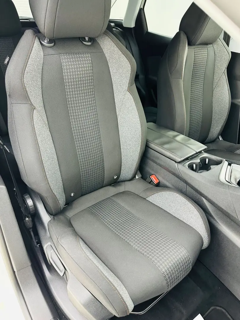 PEUGEOT 3008 2017 1.2I E6 GARANTIE 12 LUNI Rate Avans 0 Doar