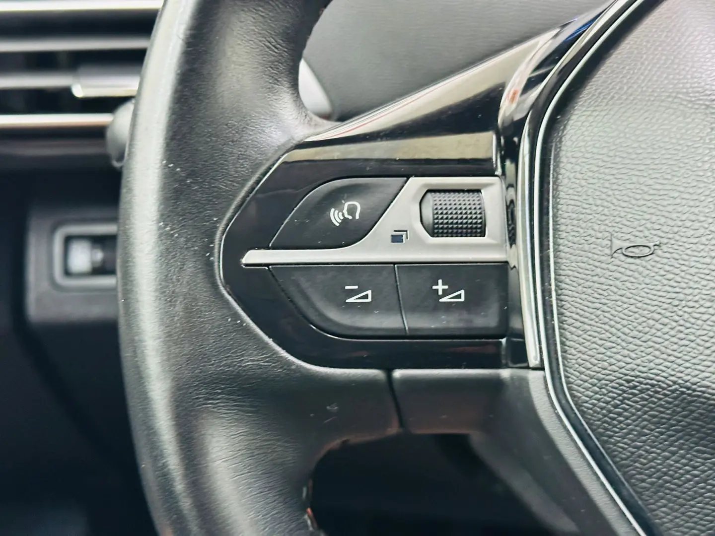 PEUGEOT 3008 2017 1.2I E6 GARANTIE 12 LUNI Rate Avans 0 Doar