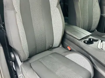 PEUGEOT 3008 2017 1.2I E6 GARANTIE 12 LUNI Rate Avans 0 Doar