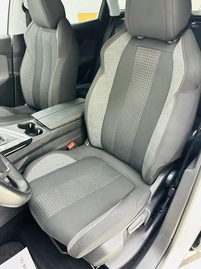 PEUGEOT 3008 2017 1.2I E6 GARANTIE 12 LUNI Rate Avans 0 Doar