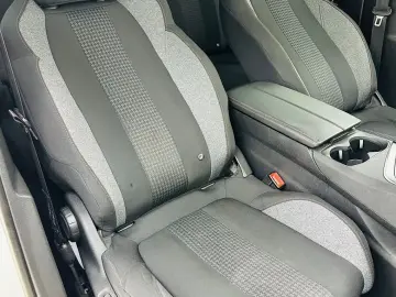 PEUGEOT 3008 2017 1.2I E6 GARANTIE 12 LUNI Rate Avans 0 Doar