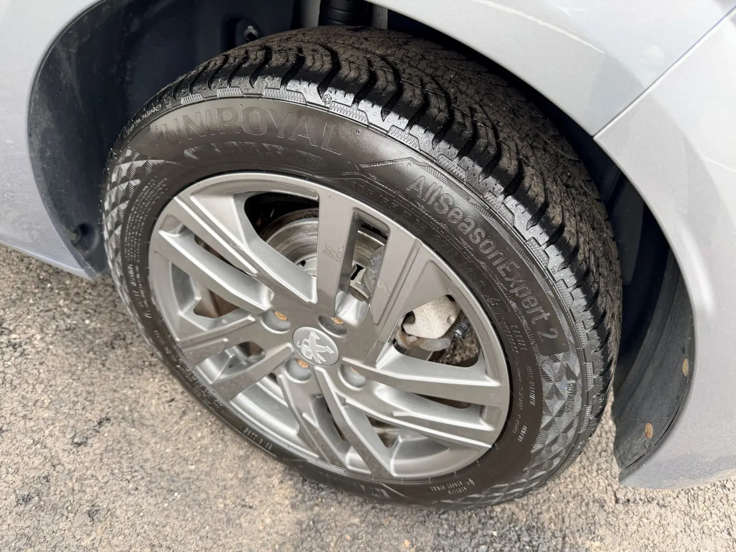 PEUGEOT 208 2021 1.5D E6 Garantie 12  Luni Rate Avans 0 Doar