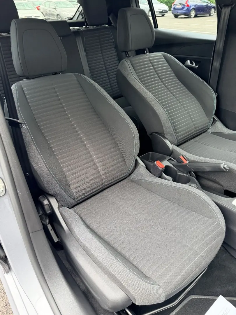 PEUGEOT 208 2021 1.5D E6 Garantie 12  Luni Rate Avans 0 Doar