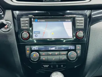 NISSAN Qashqai Nissan Qashqai 1.6 DCI AUTOMAT