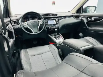 NISSAN Qashqai Nissan Qashqai 1.6 DCI AUTOMAT