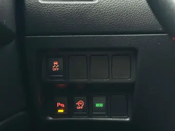 NISSAN Qashqai Nissan Qashqai 1.6 DCI AUTOMAT