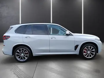 X5 xDrive30d M SPORTPAKET PRO ANH.KUPPLUNG ICONI