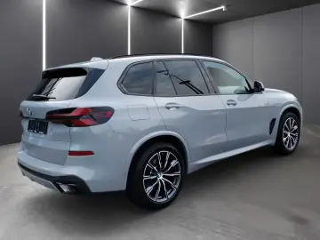 X5 xDrive30d M SPORTPAKET PRO ANH.KUPPLUNG ICONI