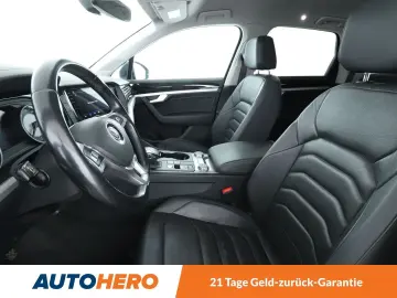 Touareg 3.0 V6 TDI 4Motion Aut. NAVI CAM ACC SHZ