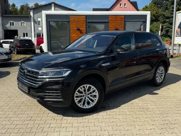 Touareg 3.0 TDI 4Motion  NAVI LED SPUR 67TKM