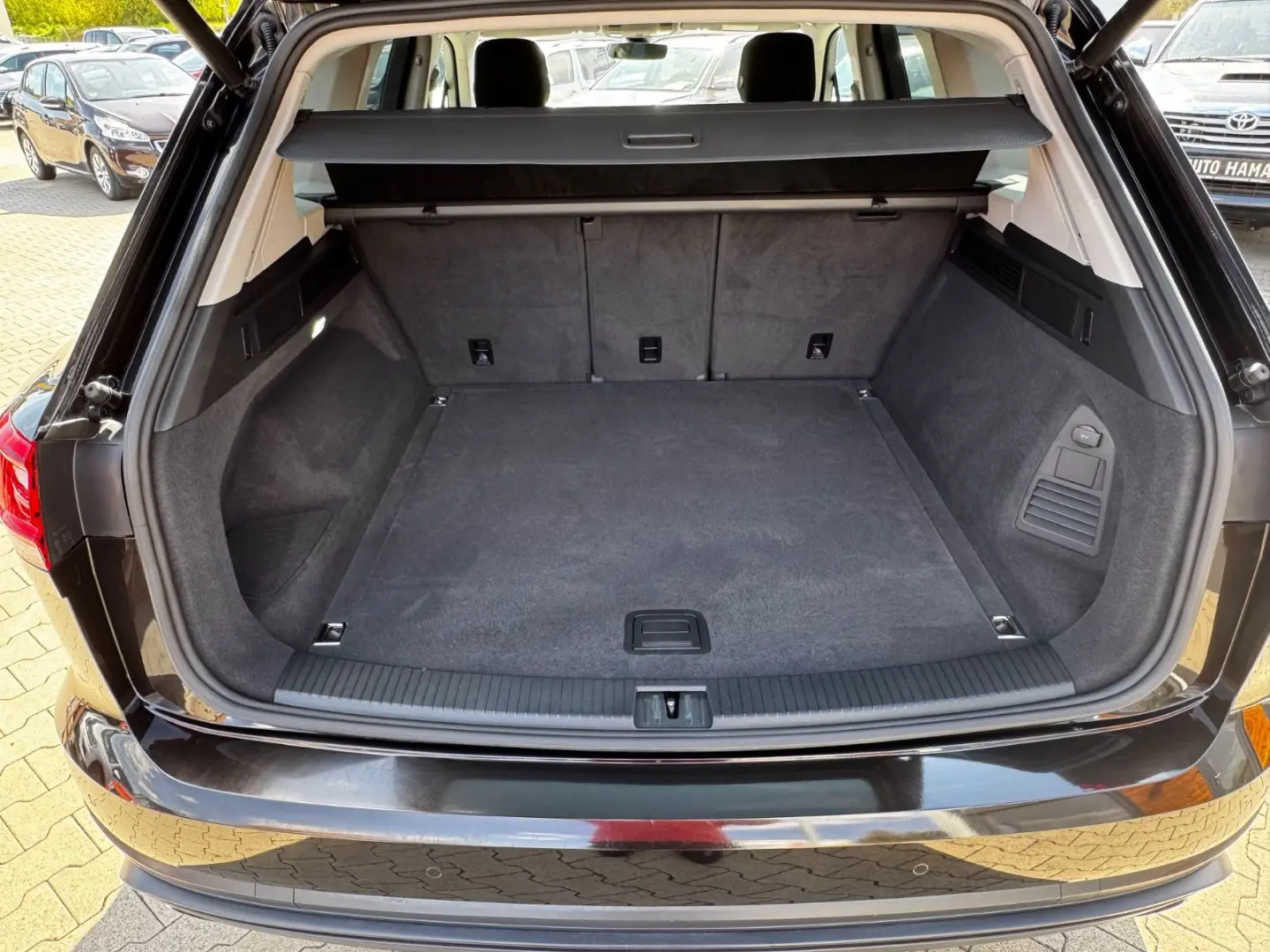 Touareg 3.0 TDI 4Motion  NAVI LED SPUR 67TKM