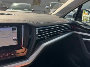 Touareg 3.0 TDI 4Motion  NAVI LED SPUR 67TKM