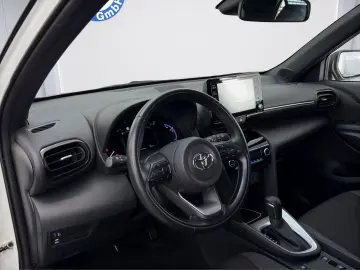 Yaris Cross Hybrid FWD 1Ha LED KAMERA NAVI ACC