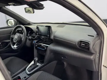 Yaris Cross Hybrid FWD 1Ha LED KAMERA NAVI ACC