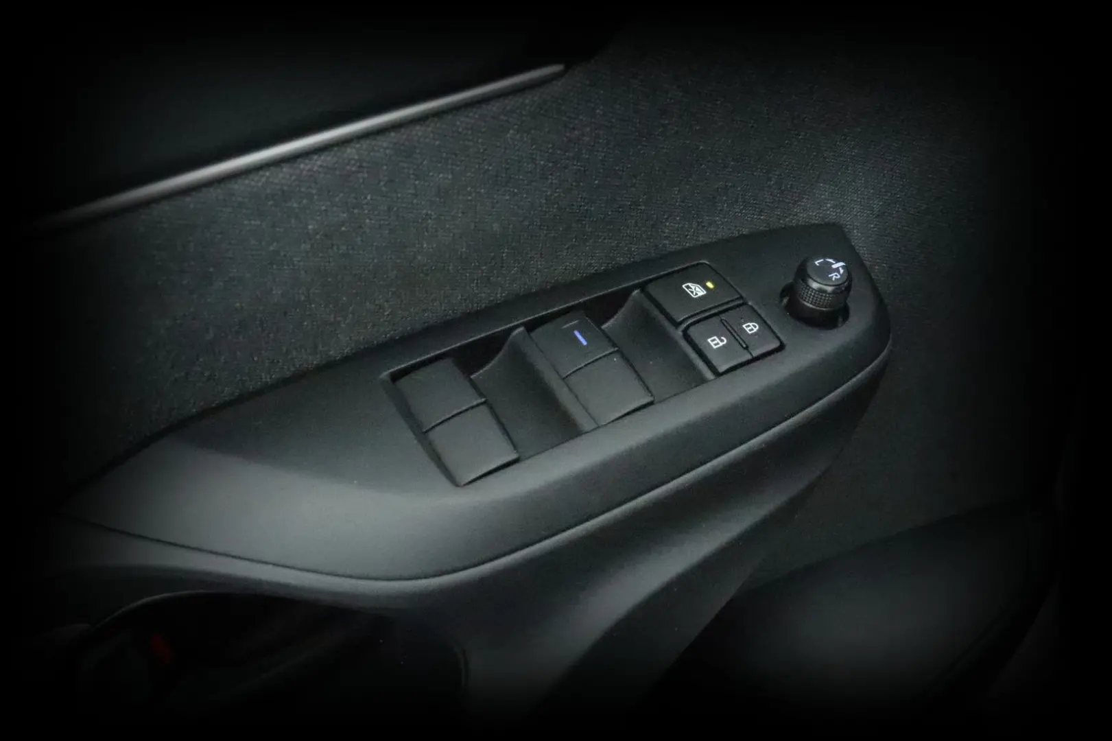 Yaris Cross Hybrid FWD 1Ha LED KAMERA NAVI ACC